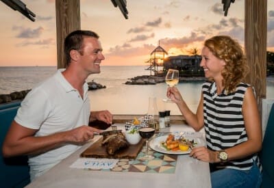 format dinner with a view 5ce2f9b06d69a