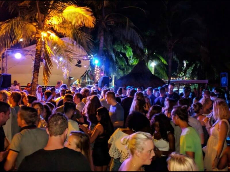 <span style="font-weight: 300">Zanzibar Happy Hour (Curacao) </span> large zanzibar 60182afb57912