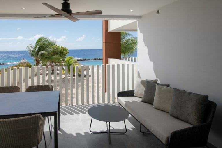 Beachfront 2-Bedroom Apartment