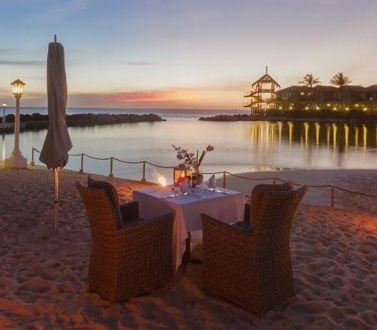 Dinner on the beach blues e1655234789575