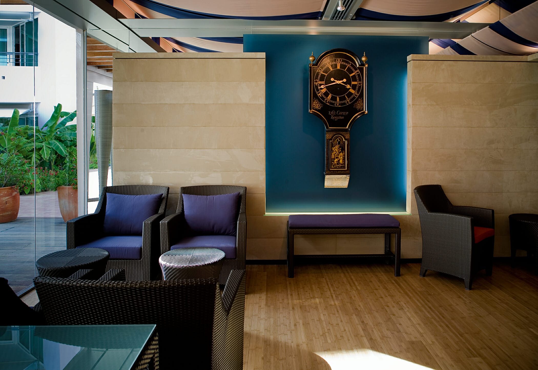 Voyager Lounge 4 Voyager Lounge 4