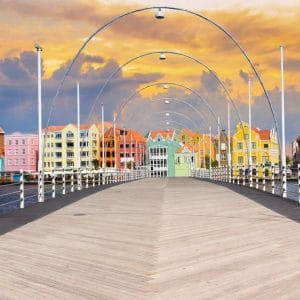 Pontoon bridge Pietermaai: El mejor lugar para alojarse en Willemstad, Curacao, con resorts frente a la playa que ofrecen habitaciones frente al mar con impresionantes vistas al mar